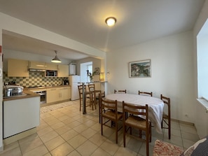 Dining - Burusenia - Hasparren (HASPARREN)