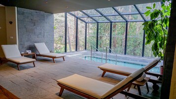Parihoitohuone(ita), sauna, poreallas, höyrysauna, turkkilainen sauna