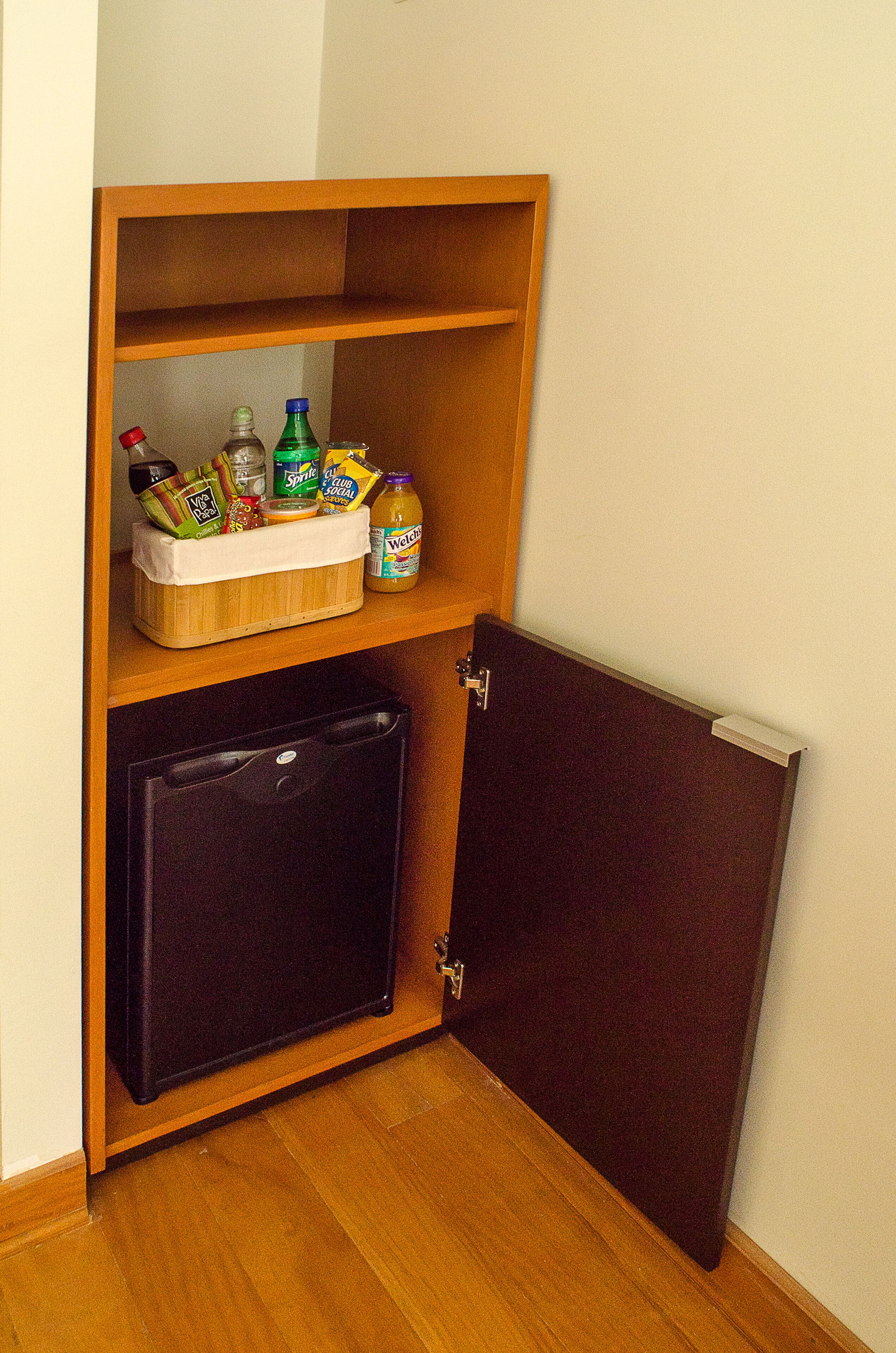 1 bedroom, egyptian cotton sheets, premium bedding, down duvets