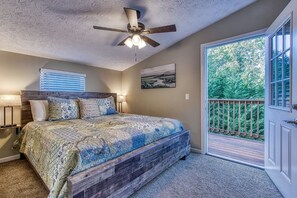 3 bedrooms, iron/ironing board, free WiFi, bed sheets - Smokey SPECiAL! Mountaintop Chalet-Great View! 8Mns to Dollywood! (Sevierville)
