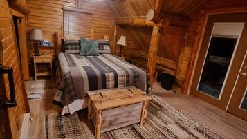 2 bedrooms, desk, free WiFi, bed sheets