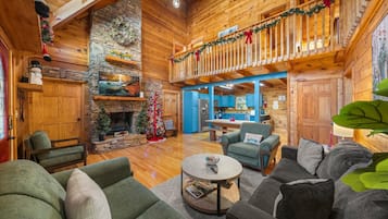 Älytelevisio, takka, pöytäjalkapallopöytä