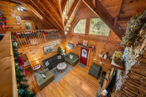 Lobby - Smoky Mtn Dollywood, Sleep16 + PoolTable + AirHockey + Firepit + Hottub+ Pets ok (Sevierville)