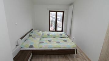 2 chambres, lit parapluie, Wi-Fi gratuit, draps fournis