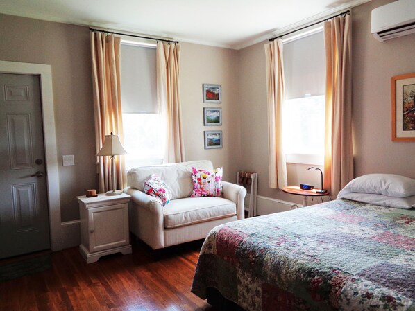 Free WiFi, bed sheets, wheelchair access