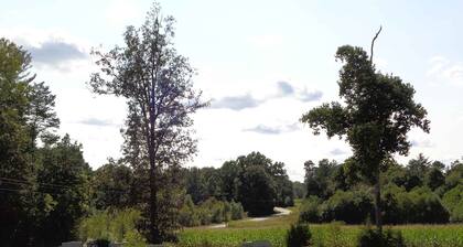 Roomy Studio Apartment Attached to Historic Country Church in the Yadkin Valley