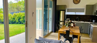 Bundeena Base Cottage