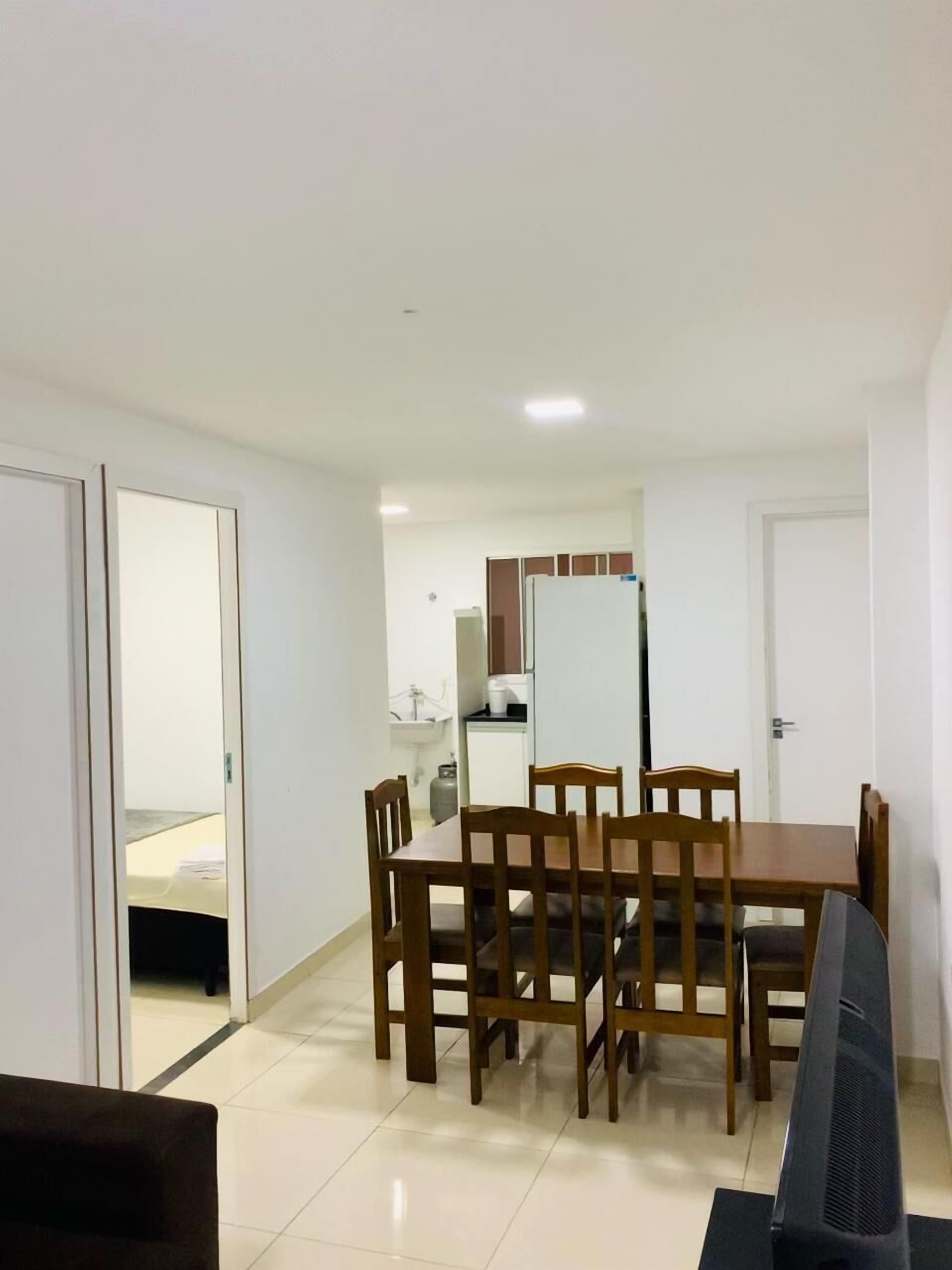 APARTAMENTO 13 - 02 DORMITÓRIOS | 전용 주방 | 냉장고, 전자레인지, 토스터, 블렌더