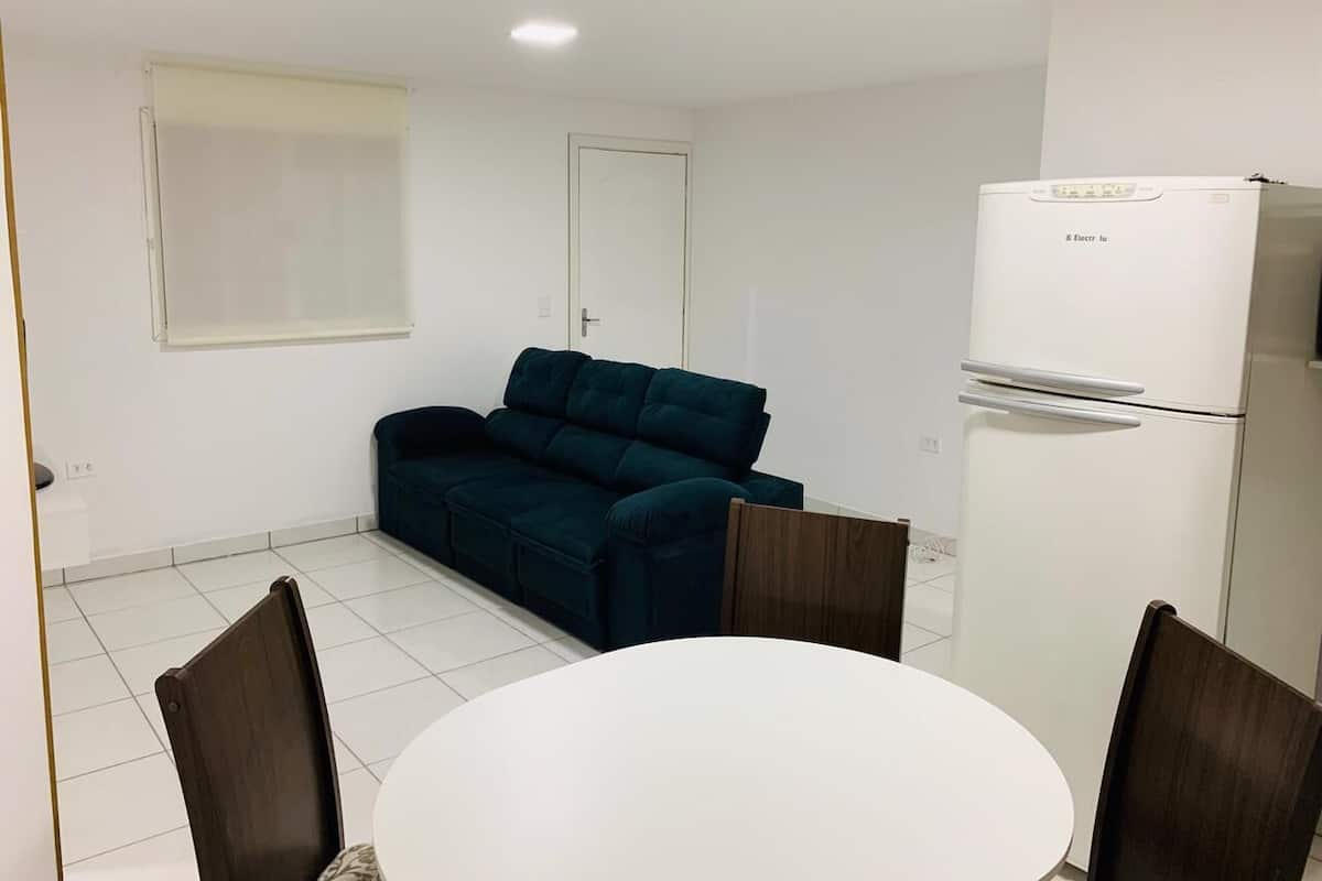 APARTAMENTO 10 - 02 DORMITÓRIOS | Área de estar | TV LCD