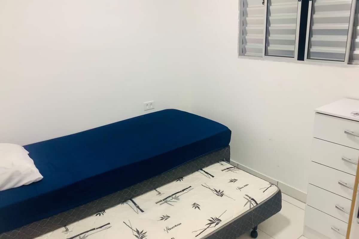 APARTAMENTO 11 - 02 DORMITÓRIOS | 2 quartos, individualmente decorados, Wi-Fi de cortesia, roupa de cama
