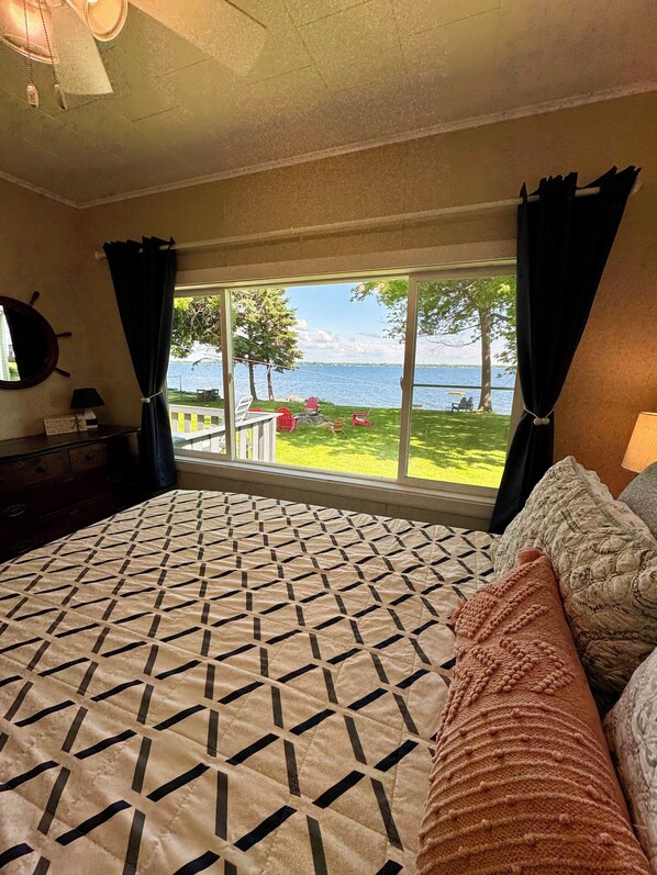 4 bedrooms, iron/ironing board, travel cot, free WiFi