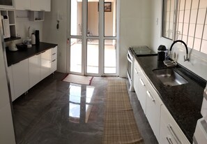 Fridge, microwave, oven, stovetop - Wonderful property 3 min. Thermas - 4 bedrooms - 5 x 3 SWIMMING POOL - Wi-Fi - complete (SP)