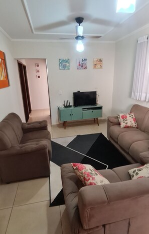 Smart TV, DVD player - Wonderful property 3 min. Thermas - 4 bedrooms - 5 x 3 SWIMMING POOL - Wi-Fi - complete (SP)