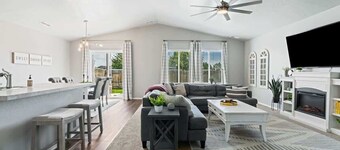 Designer Nampa Home with Garage & Basketball