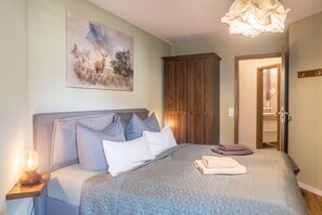 2 quartos, Wi-Fi de cortesia, roupa de cama