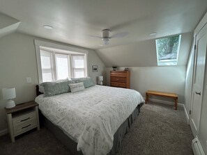 2 chambres, bureau, accès au Wi-Fi (inclus), literie fournie