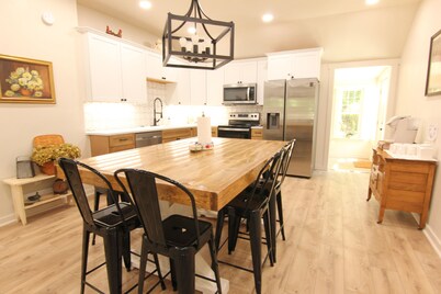 Fully Remodeled!   Three minute WALK to the Pioneer Woman Merc!