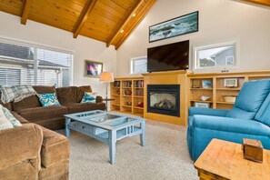 TV, peis, fotballspill og bøker