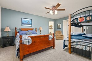 4 bedrooms, desk, iron/ironing board, travel cot
