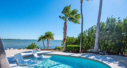 Breezy Palms: Exquisite Open Water Keys Paradise W/ Spectacular Views, Dockage, Pool & Dog-Friendly!