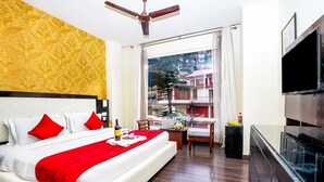 Premium Room | Frette Italian sheets, premium bedding, blackout drapes, WiFi (free) - The Vaikunth Resort (Dharamshala)