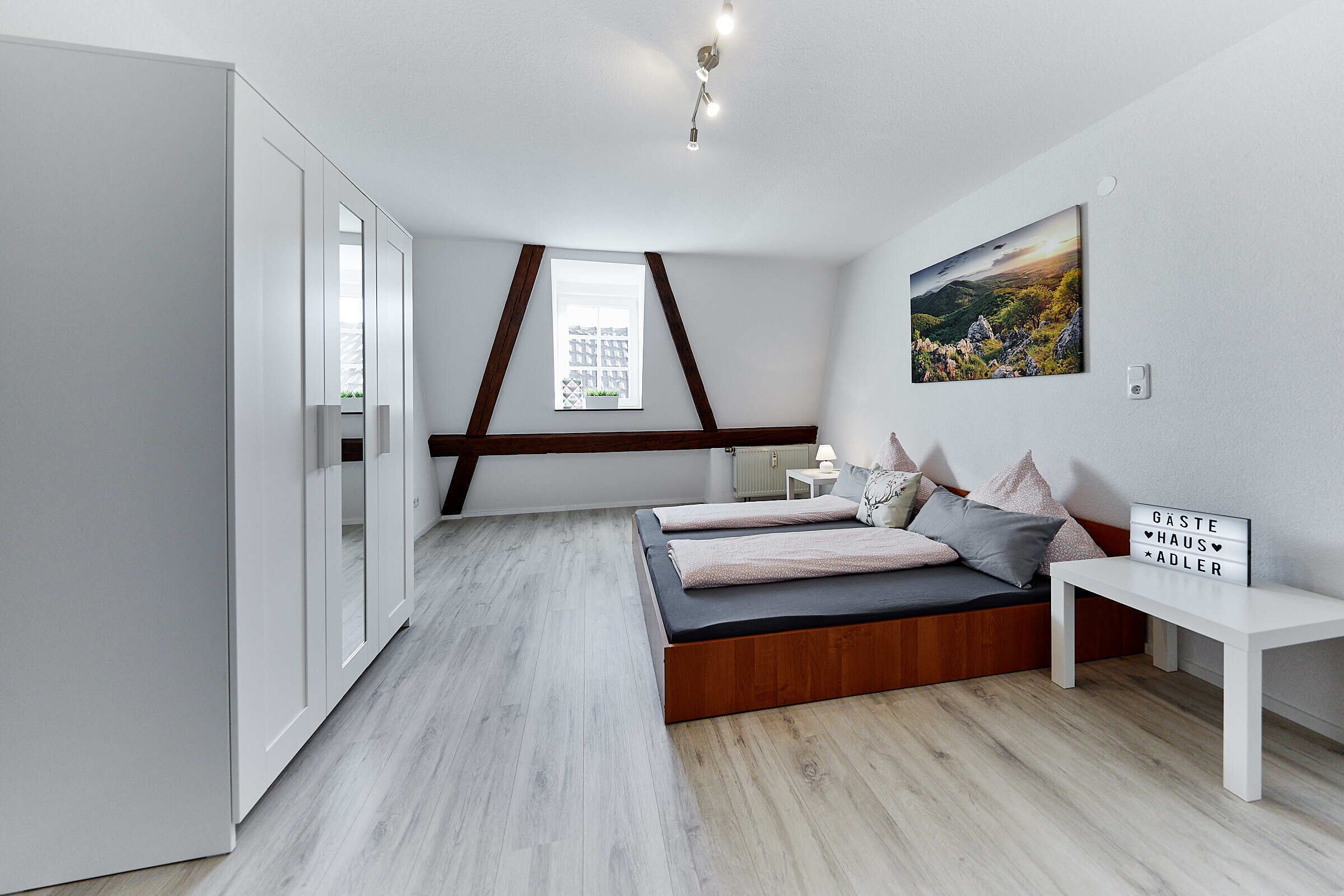 4 Schlafzimmer, kostenloses WLAN, Bettwäsche