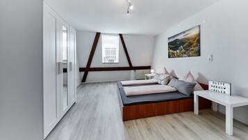 4 Schlafzimmer, kostenloses WLAN, Bettwäsche