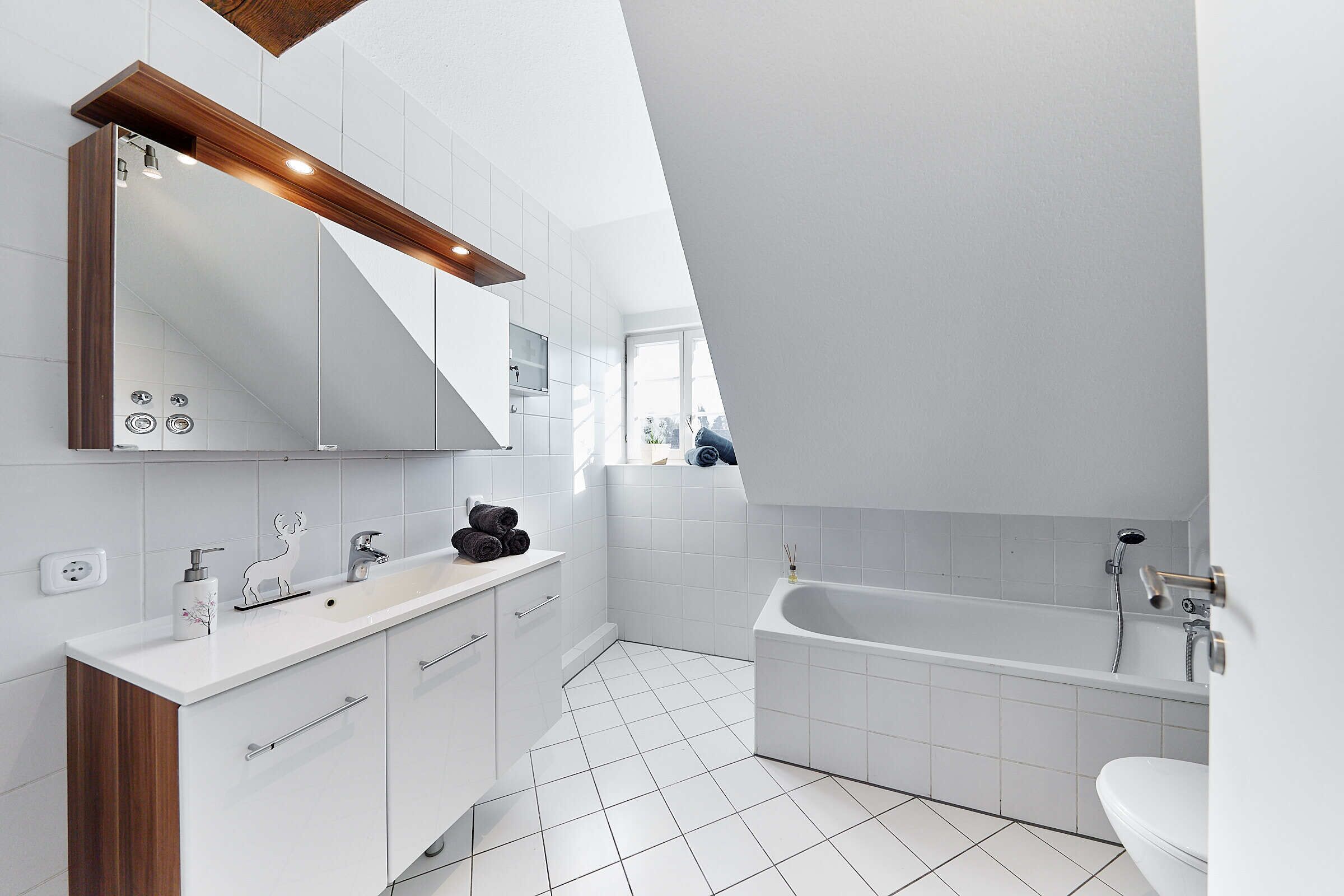 Bathtub