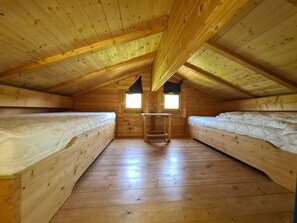 3 slaapkamers, reisbedje, wifi, beddengoed