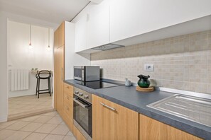 Mikrowelle, Ofen, Herdplatte, Geschirrspüler