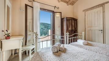 Traditional Villa, Ocean View | Mountain view