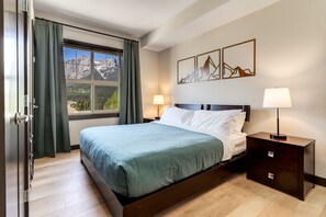 2 Schlafzimmer, Schreibtisch, Bügeleisen/Bügelbrett, kostenloses WLAN