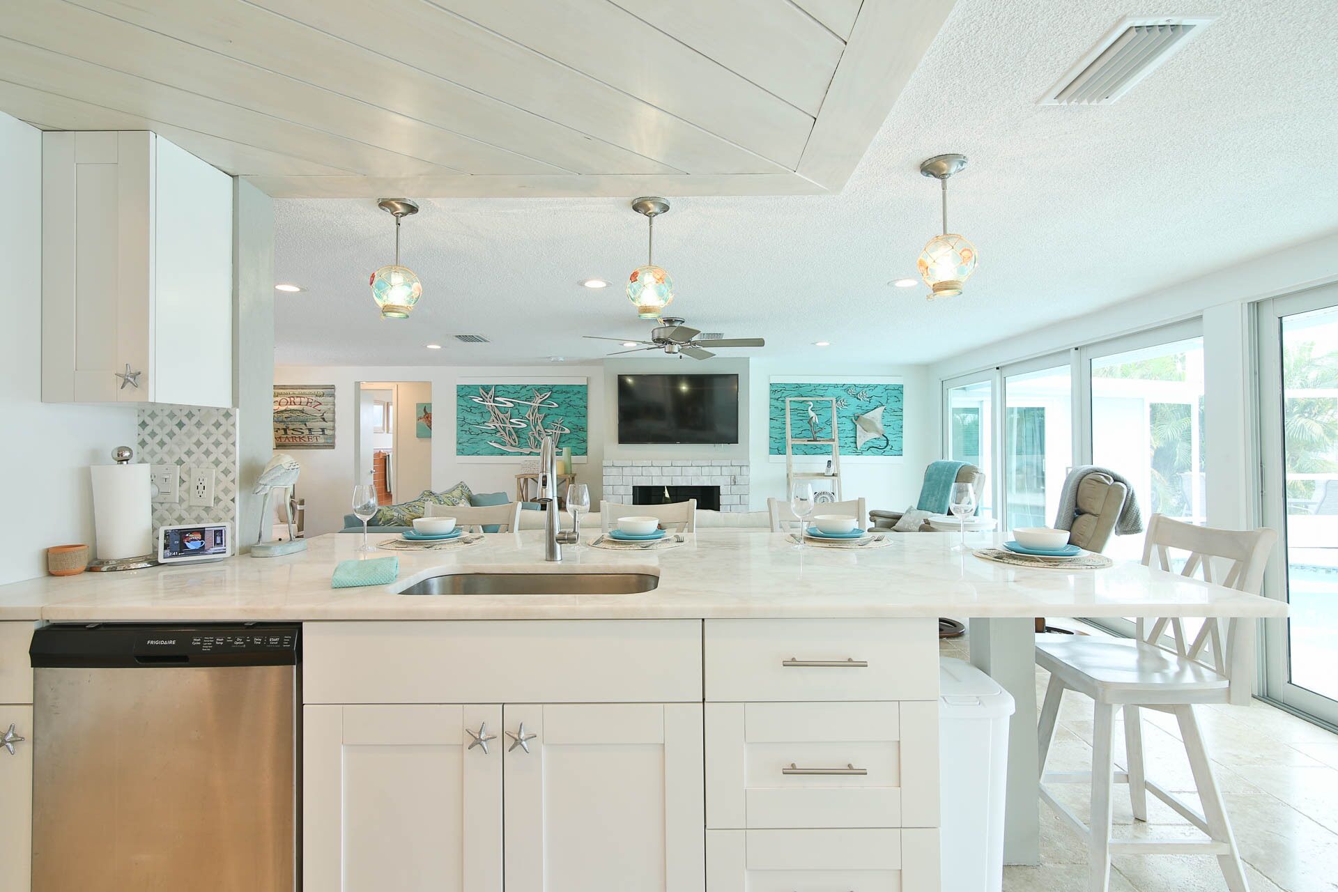 冰箱、微波炉、 烤箱、炉灶