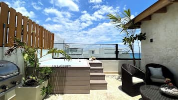 Bain à remous extérieur