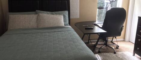 1 chambre, bureau, fer et planche Ă repasser, accĂšs Internet