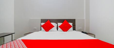 12 habitaciones, wifi gratis y ropa de cama