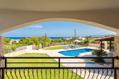 Villa Thea in Neo Chorio
