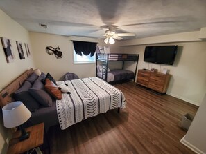 House, 5 Bedrooms | 5 bedrooms, free WiFi - Andrea Abode 5 Bedroom Home by RedAwning (Lexington)