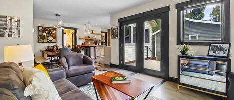 House, 3 Bedrooms | Living area