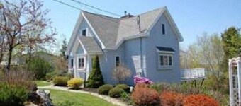 Beautifully landscaped, Spacious home, conveniently located in Harpswell