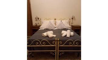 6 Schlafzimmer, Bügeleisen/Bügelbrett, Reisekinderbett, kostenloses WLAN