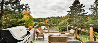 🌿 Boho-rustic retreat in nature with panoramic lakefront & mountain views