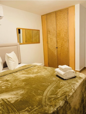 2 bedrooms, iron/ironing board, free WiFi, bed sheets - New Beautiful 2 bedroom full Apartment San Juan, Area Metro. (San Juan)