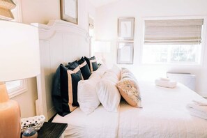 5 bedrooms, free WiFi, bed sheets - Private beach, boat slip, hot tub, pool table, fenced yard, BBQ, fire pit (Bass Lake)