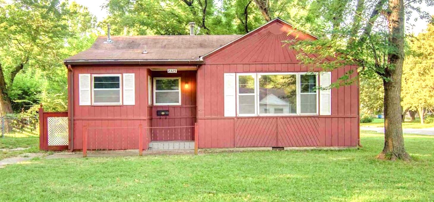Bohemiam Charm Private Home w/ large yd + near Event ctr