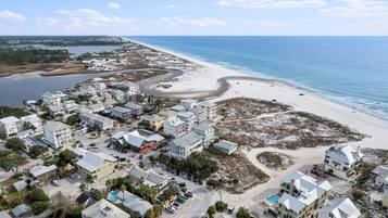 Solstolar och strandhanddukar