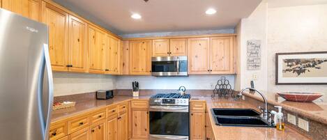 Wasserkocher mit Kaffee-/Teezubehör