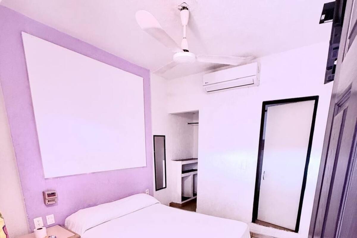 Standard Single Room | WiFi (free), bed sheets
