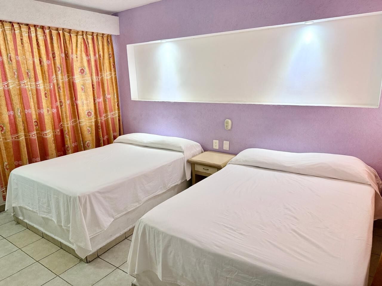 Chambre Quadruple Familiale | Wi-Fi gratuit, draps fournis