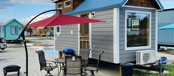 Mtn Roots cozy Cabin in the ITH Community in the Smoky Foothills 